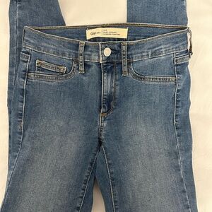 GAP Women's Light Blue Jeggings